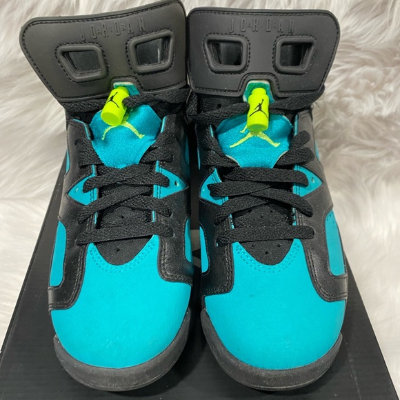 Jordan 6 retro volt ice/blk - Picture 3 of 8